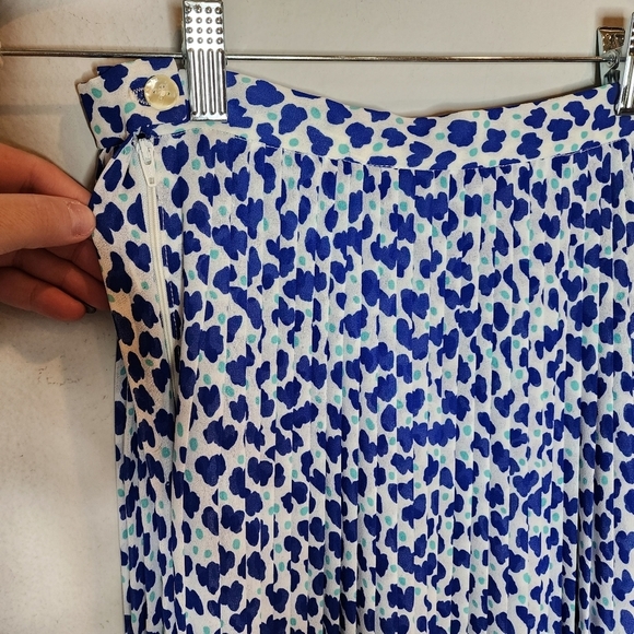 Vintage Givenchy 2-Peice skirt and blouse set.  Blue green white.  Size 6/8. - Picture 11 of 16